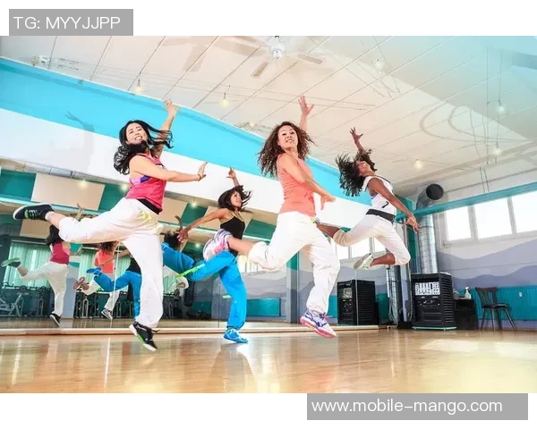 足球操的起源与发展历程探究及其对现代健身的影响分析 足球操的起源与发展历程探究及其对现代健身的影响分析